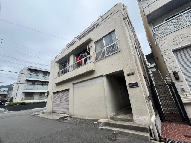 辻川マンションの外観