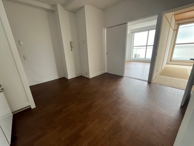 辻川マンションの居間・リビング