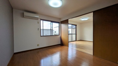 【居間・リビング】 | サニーサイドIZUMI　B棟
