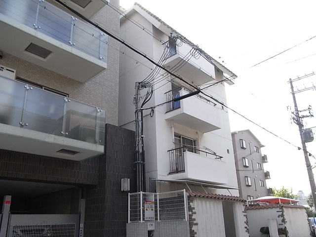 六甲アビタシオンの外観