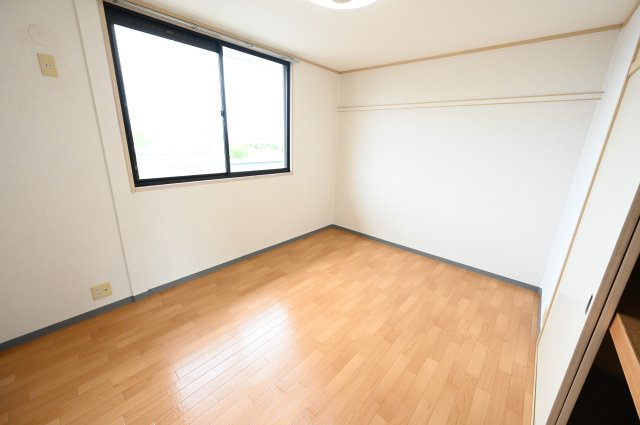 【洋室】 | メゾンアヴァンセ