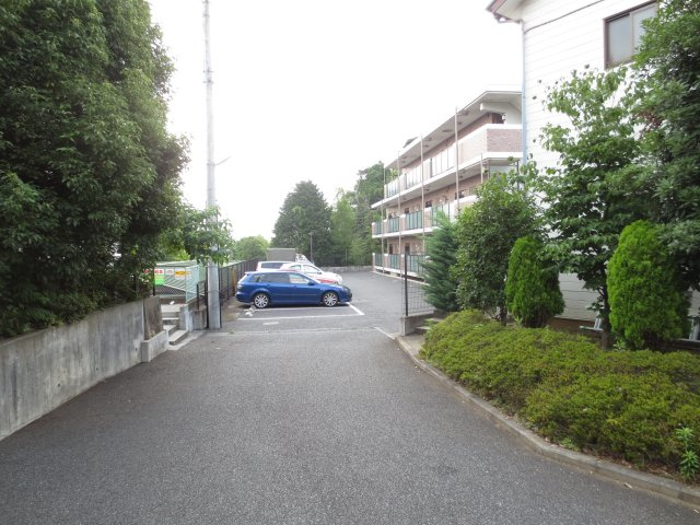 サニーガーデンの駐車場