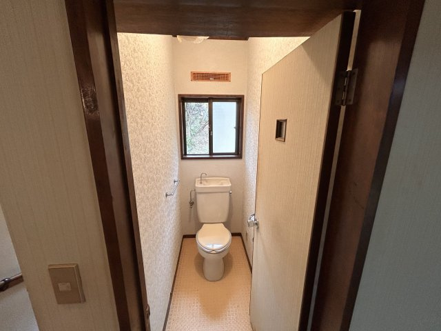 南箱根ダイヤランド①温泉付き5LDK2階建のトイレ|2Fトイレ