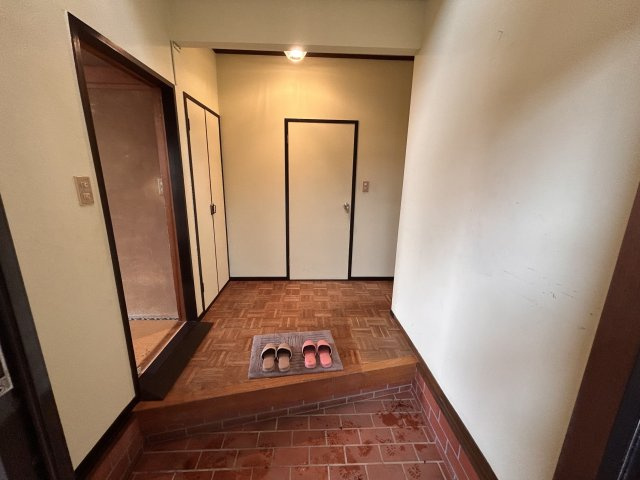 南箱根ダイヤランド①温泉付き5LDK2階建の玄関|玄関ホール