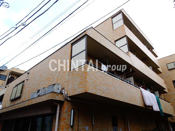 シャトー初台の外観