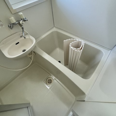 学）ハイツ新生の浴室