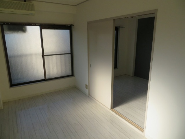 パシフィック高井田本通の内装