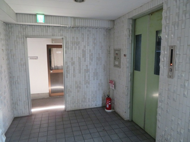 パシフィック高井田本通のロビー