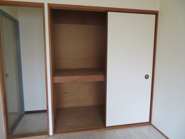 パシフィック高井田本通の収納