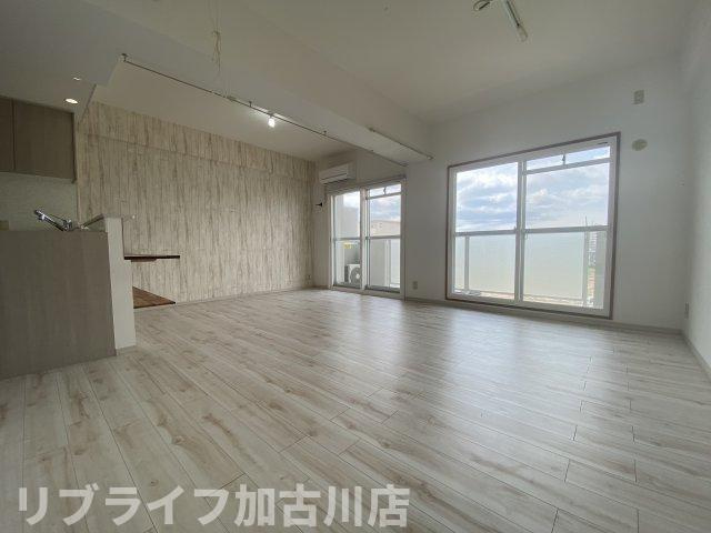 グランプレステージ加古川の居間・リビング