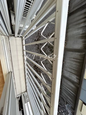 習志野市本大久保１丁目のアパートのバルコニー