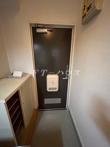 習志野市本大久保１丁目のアパートの玄関