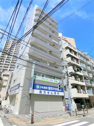 NJプレイスの外観|外観タイル張り　RC鉄筋コンクリート造地上10階建て1LDK総戸数18戸　東京都大田区蒲田4丁目　京浜急行本線京急蒲田駅近徒歩4分　京浜東北線蒲田駅徒歩7分の賃貸マンション