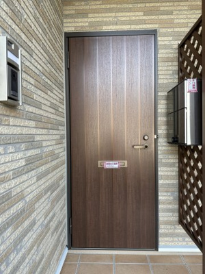 【玄関】 | シャンデポワールⅠ | ※同物件、別のお部屋の写真です