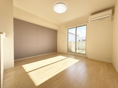 【居間・リビング】 | シャンデポワールⅠ | ※同物件、別のお部屋の写真です