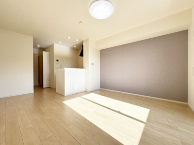 【居間・リビング】 | シャンデポワールⅠ | ※同物件、別のお部屋の写真です