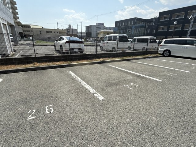 メルベーユコートの駐車場
