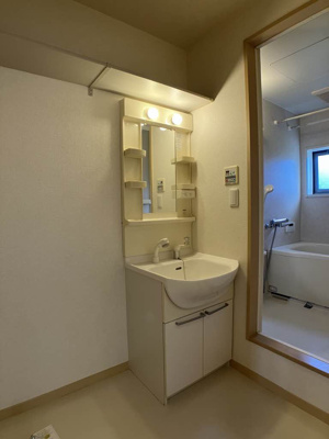 【独立洗面台】 | メゾンドアンソレイエ