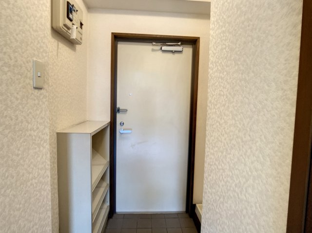 ガウディ白山の玄関