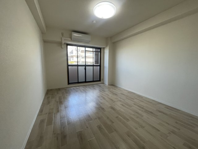 【居間・リビング】 | Ａｖｅｎｕｅ | こちらの居間で趣味の時間をお楽しみください