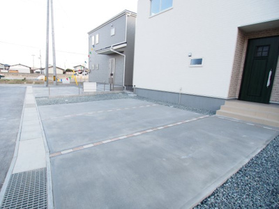 【駐車場】 | Livele Garden.S　宮代第7　2号棟 | お休みの日は、家族でお出かけしてみては♪