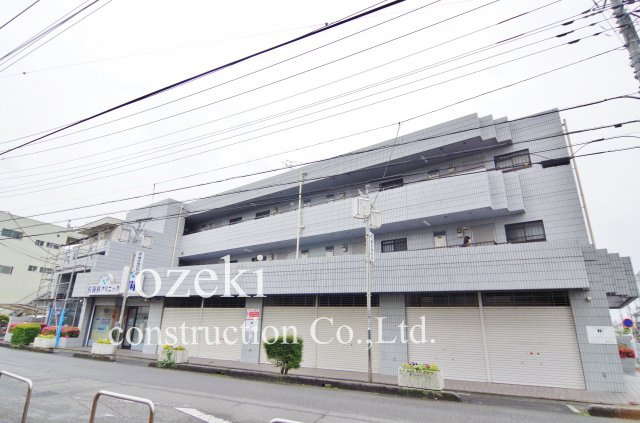 KIフラット越谷の外観