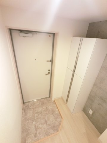 ラシクラス南行徳の玄関