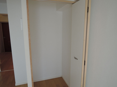 【収納】 | ルネ白木原 | 別号室の写真になります。現況優先。