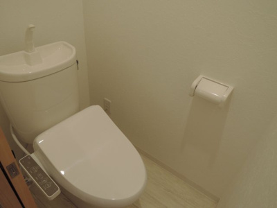 【トイレ】 | ルネ白木原 | 別号室の写真になります。現況優先。