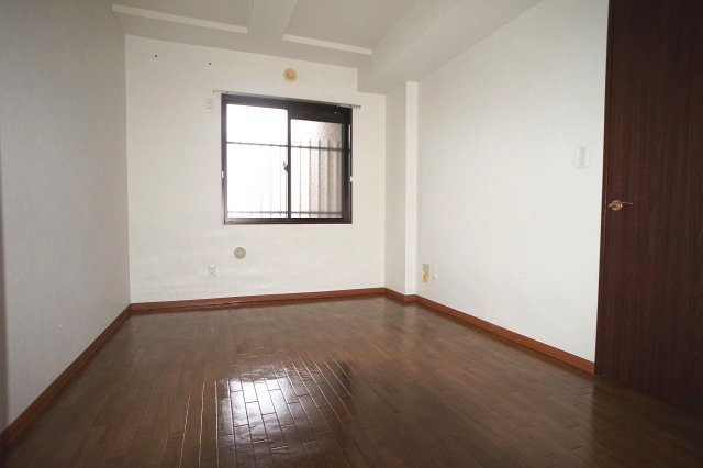 アルヴェレット【当社管理物件】の洋室|洋室（西側）