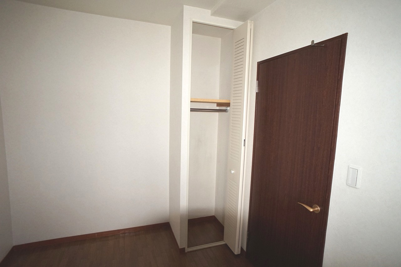 アルヴェレット【当社管理物件】の収納|洋室（東側）収納