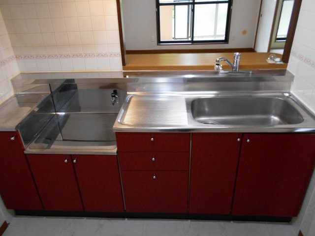 アルヴェレット【当社管理物件】のキッチン|リビング