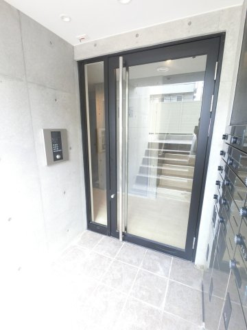 ラシクラス南行徳のエントランス