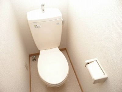 【トイレ】 | ベイクレスト | 別号室の写真になります。現況優先。