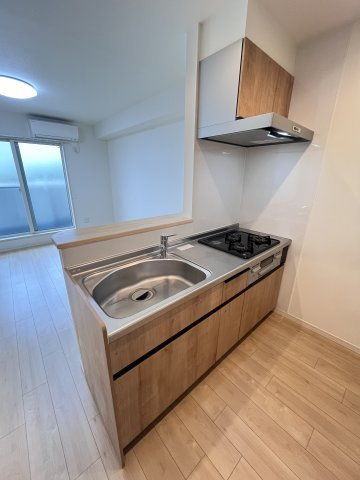 大阪市城東区鴫野東２丁目のアパートのキッチン