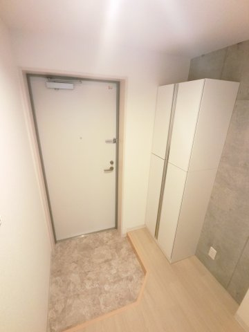 ラシクラス南行徳の玄関