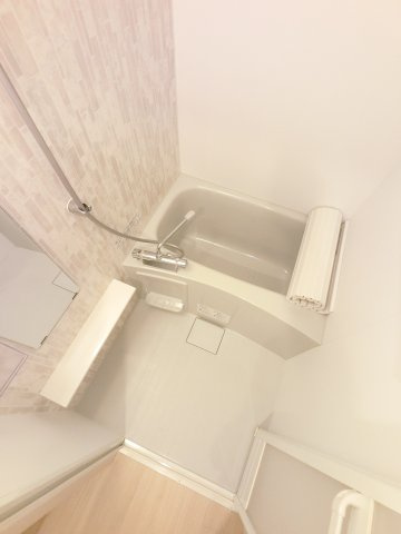 ラシクラス南行徳の浴室