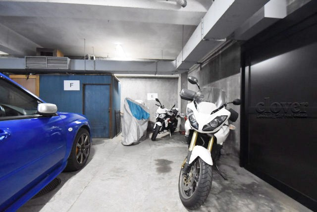 【駐車場】 | シャンボール文京 | バイク置き場。空き区画の有無や駐輪料金、サイズおよび排気量規定などについては、改めてお問い合わせください。～即日のご見学可能～　お問合せはお気軽にどうぞ。