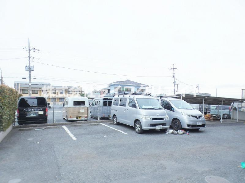 フェニックスヒルズの駐車場