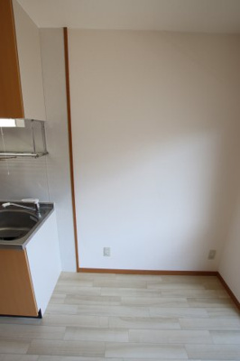 【シャワールーム】 | ハピネス初芝 | 冷蔵庫スペース