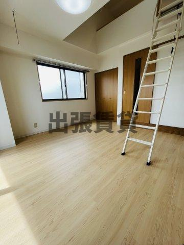 仲介手数料0円！ルフィール八田の居間・リビング