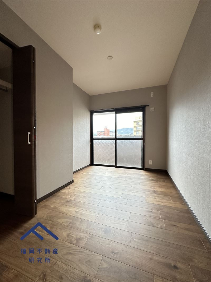 コアマンション博多南の洋室