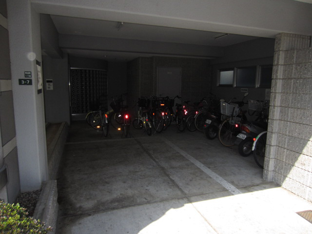 【駐車場】