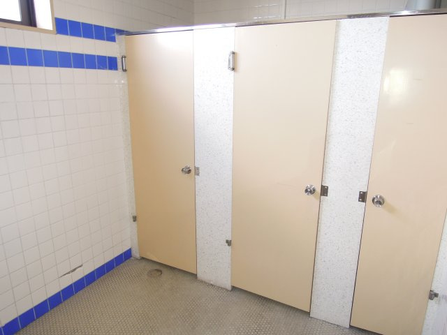 奥商ビルのトイレ