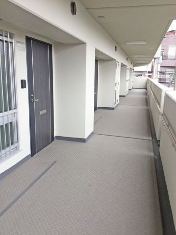 コーシャハイツ共立のロビー