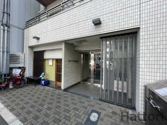 アドーラブル船場のエントランス