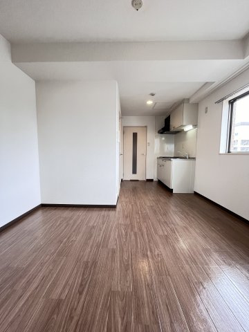 大阪市城東区東中浜９丁目の賃貸マンションの居間・リビング