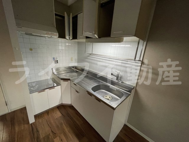 高槻市上牧南駅前町の賃貸マンションのキッチン|お料理しやすいキッチンです