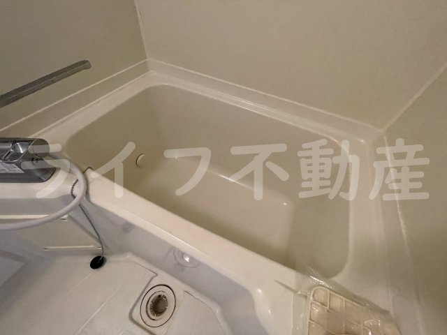 高槻市上牧南駅前町の賃貸マンションの浴室|ゆったり過ごせるお風呂です