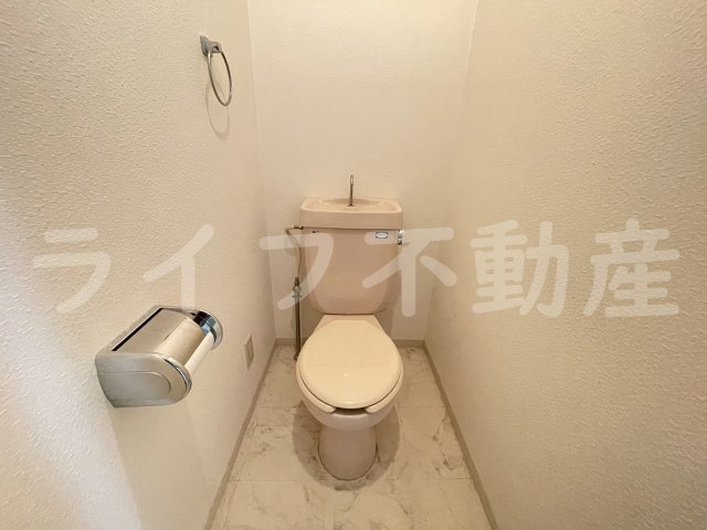 高槻市上牧南駅前町の賃貸マンションのトイレ|シンプルで使いやすいトイレです